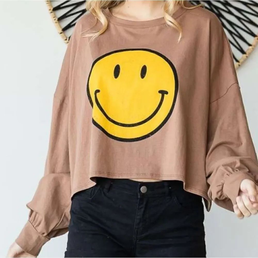 The Post Women's Mocha Smiley Face Crop Top